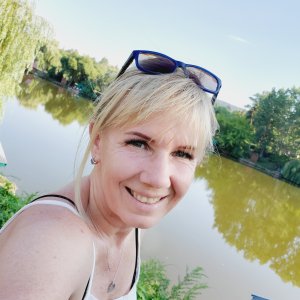 Huj Zsuzsanna